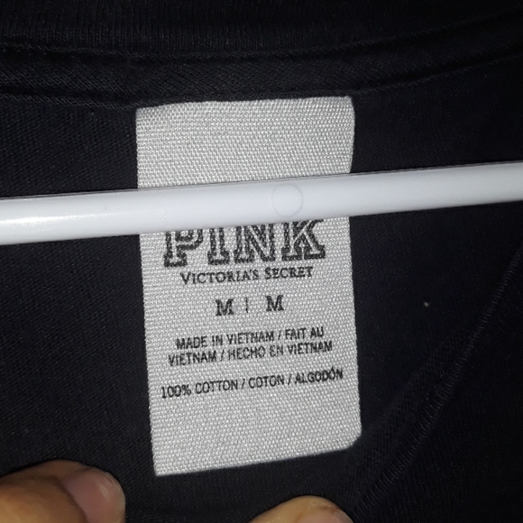 Victoria Secret - Picture 3 of 3